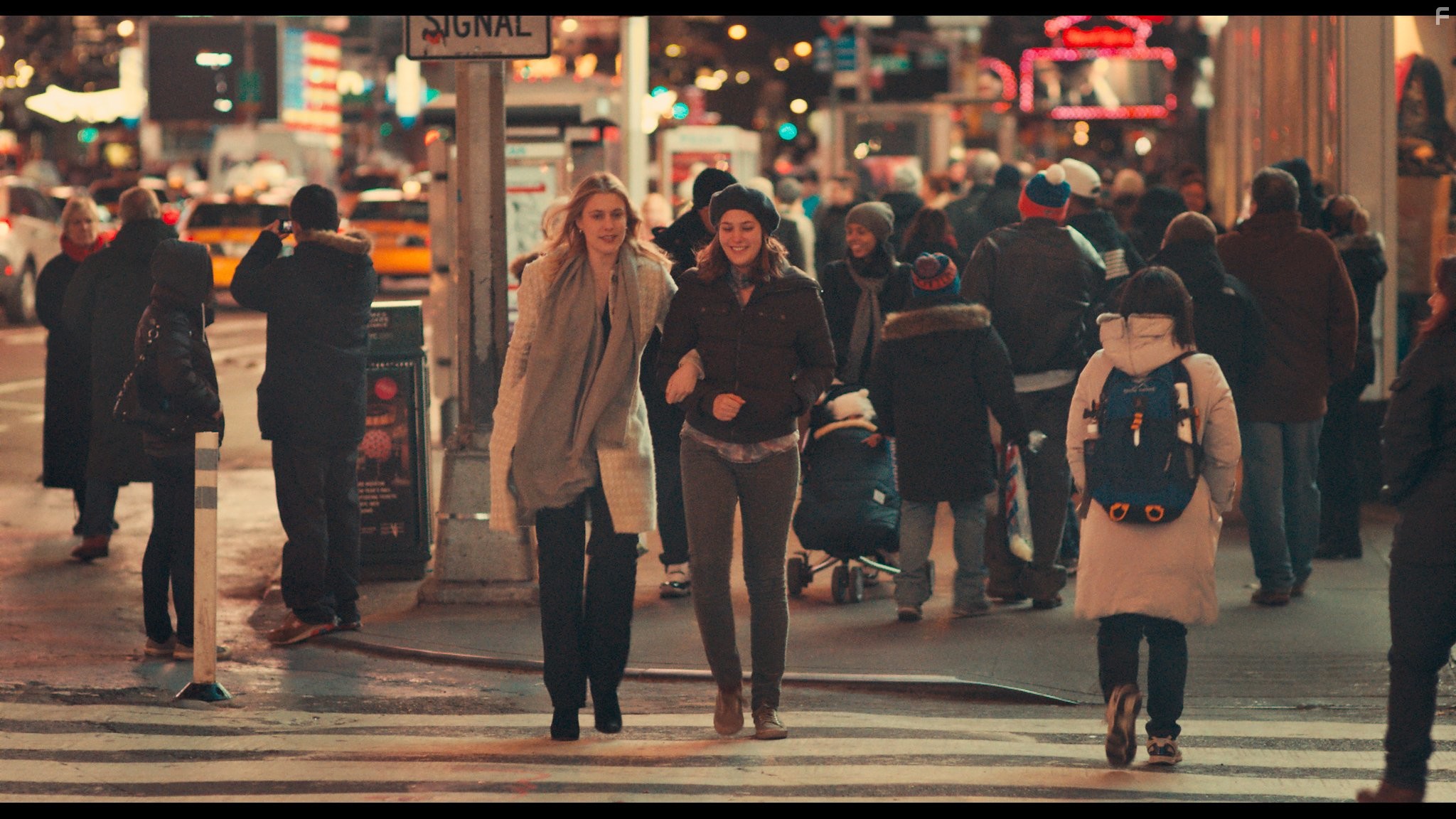 Greta Gerwig and Lola Kirke in Госпожа Америка (2015)