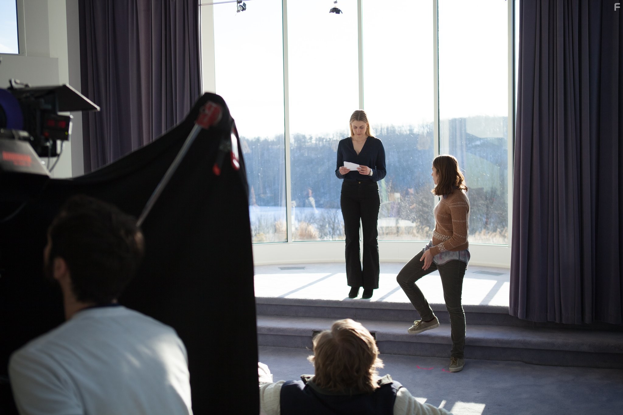 Greta Gerwig and Lola Kirke in Госпожа Америка (2015)