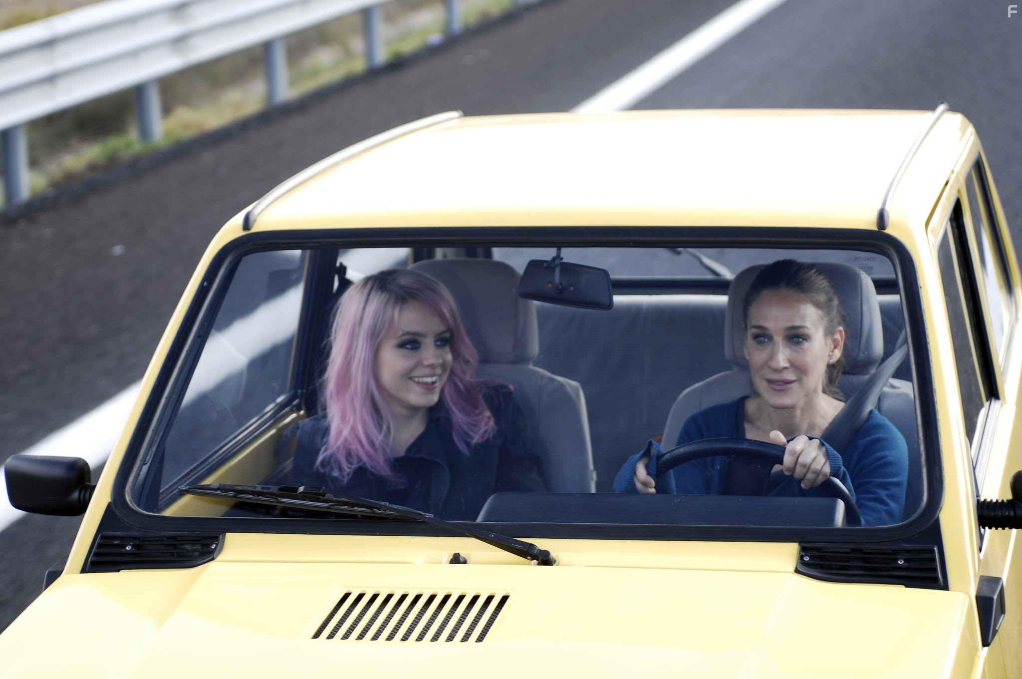 Sarah Jessica Parker and Rosie Day in Римские свидания (2015)