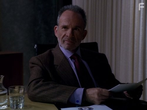 Ron Rifkin in Шпионка (2001)