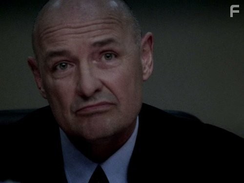 Terry O'Quinn in Шпионка (2001)