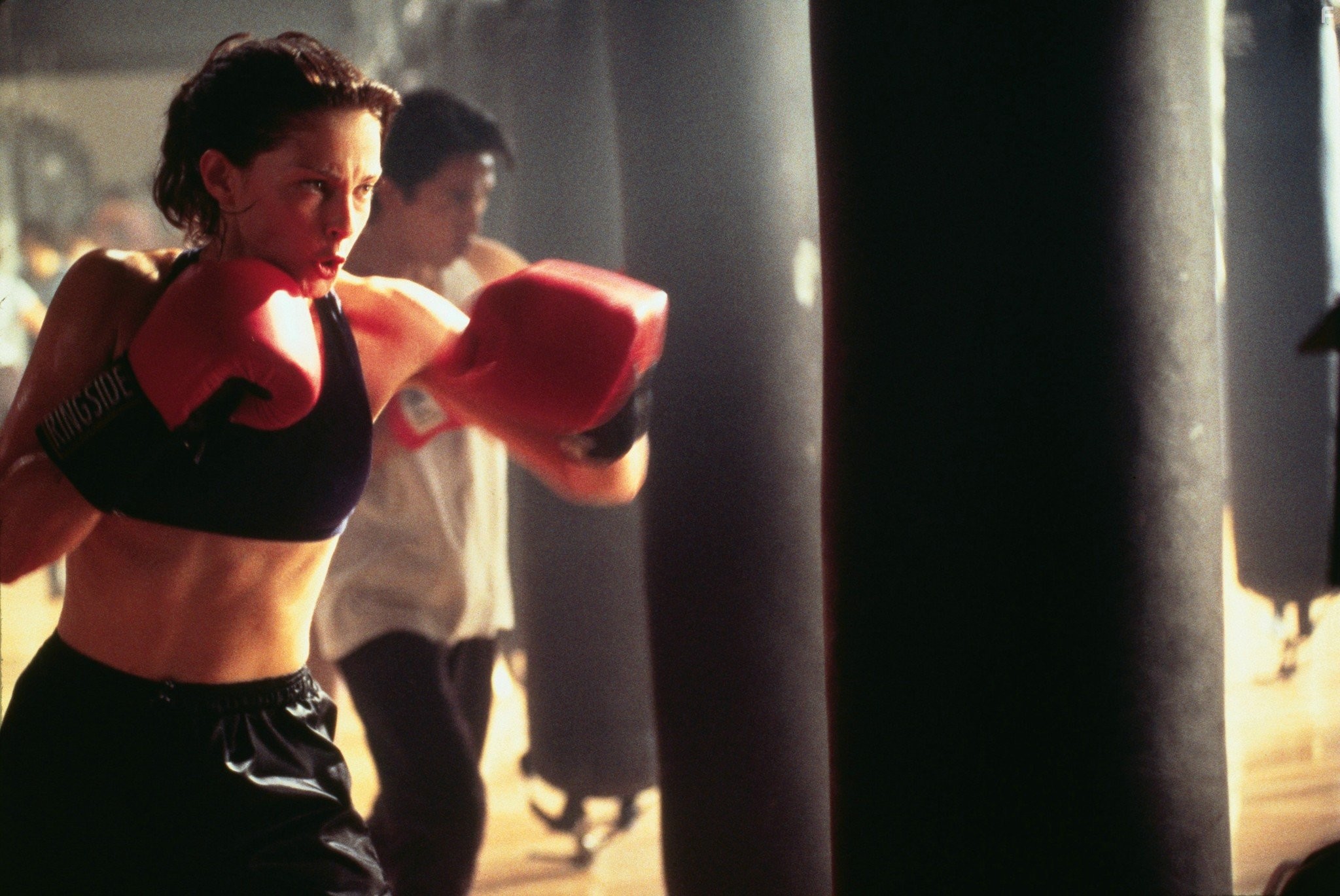 Ashley Judd in Целуя девушек (1997)