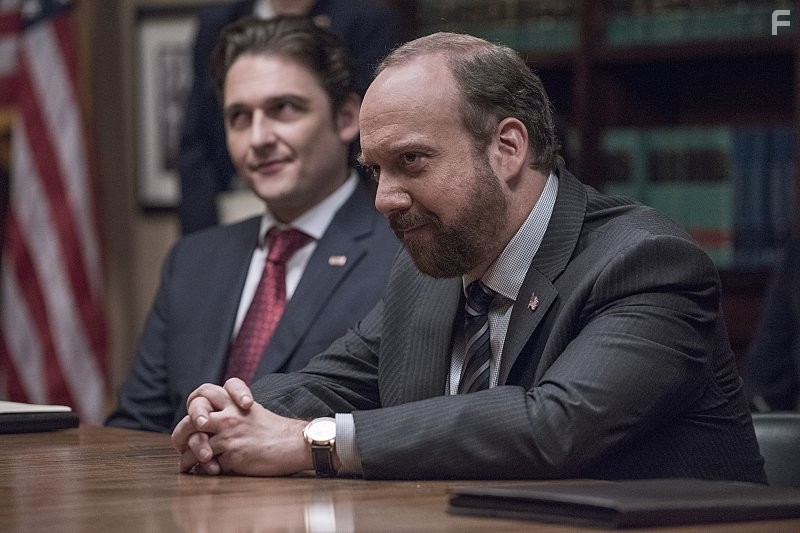 Paul Giamatti and Toby Leonard Moore in Миллиарды (2016)