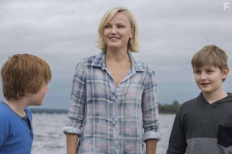 Malin Akerman, Jack Gore, and Christopher Paul Richards in Миллиарды (2016)