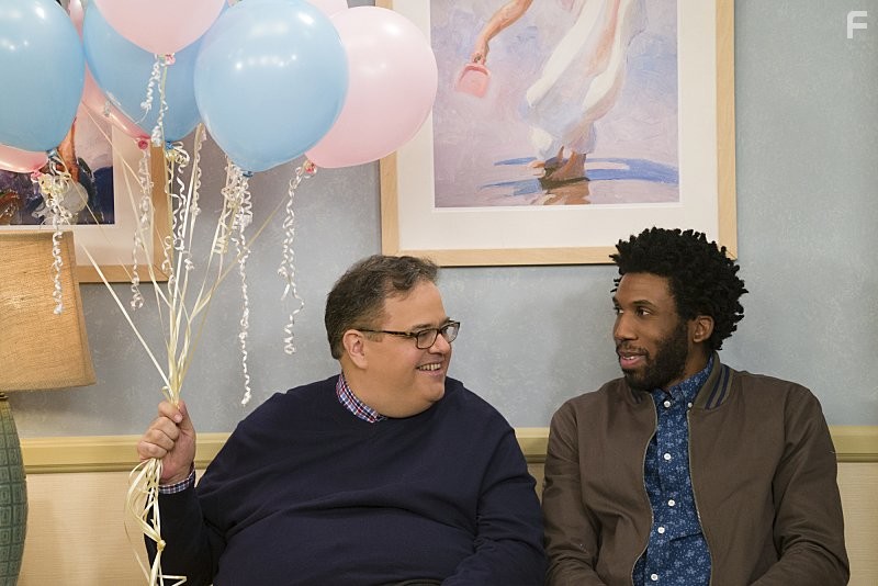 Dave Allen and Nyambi Nyambi in Майк и Молли (2010)