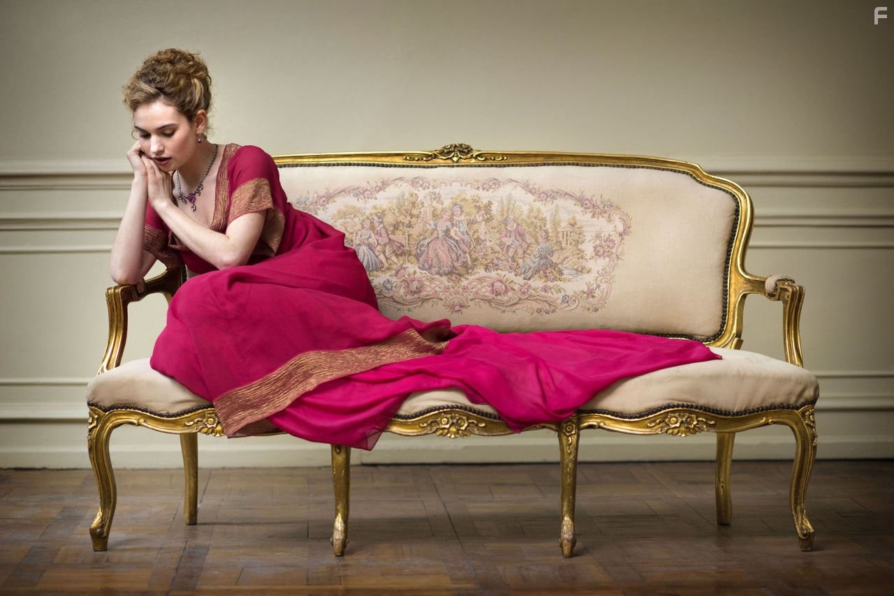 Lily James in Война и мир (2016)