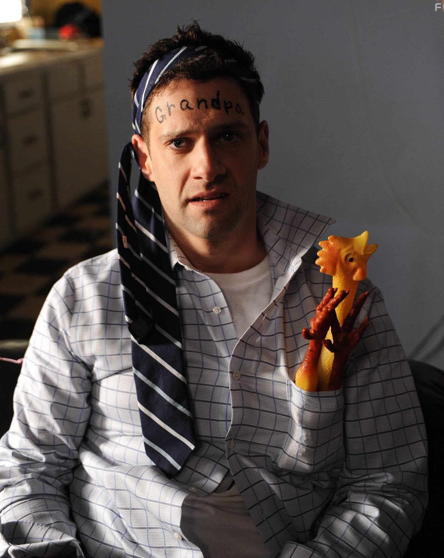 Руководство по выживанию от Купера Баррэта (2016)