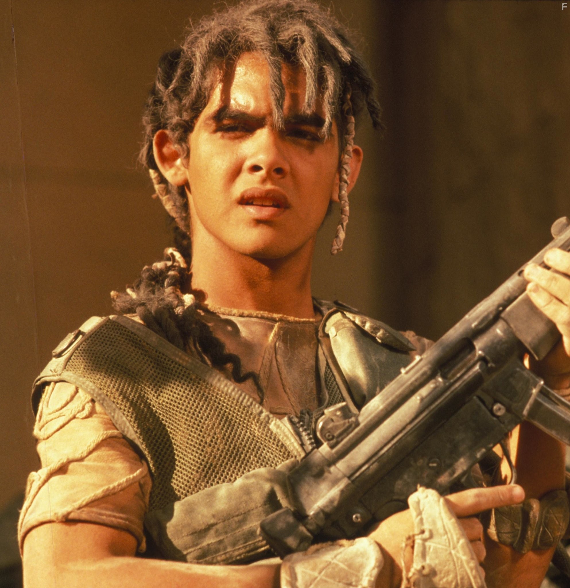 Alexis Cruz in Звёздные врата (1994)