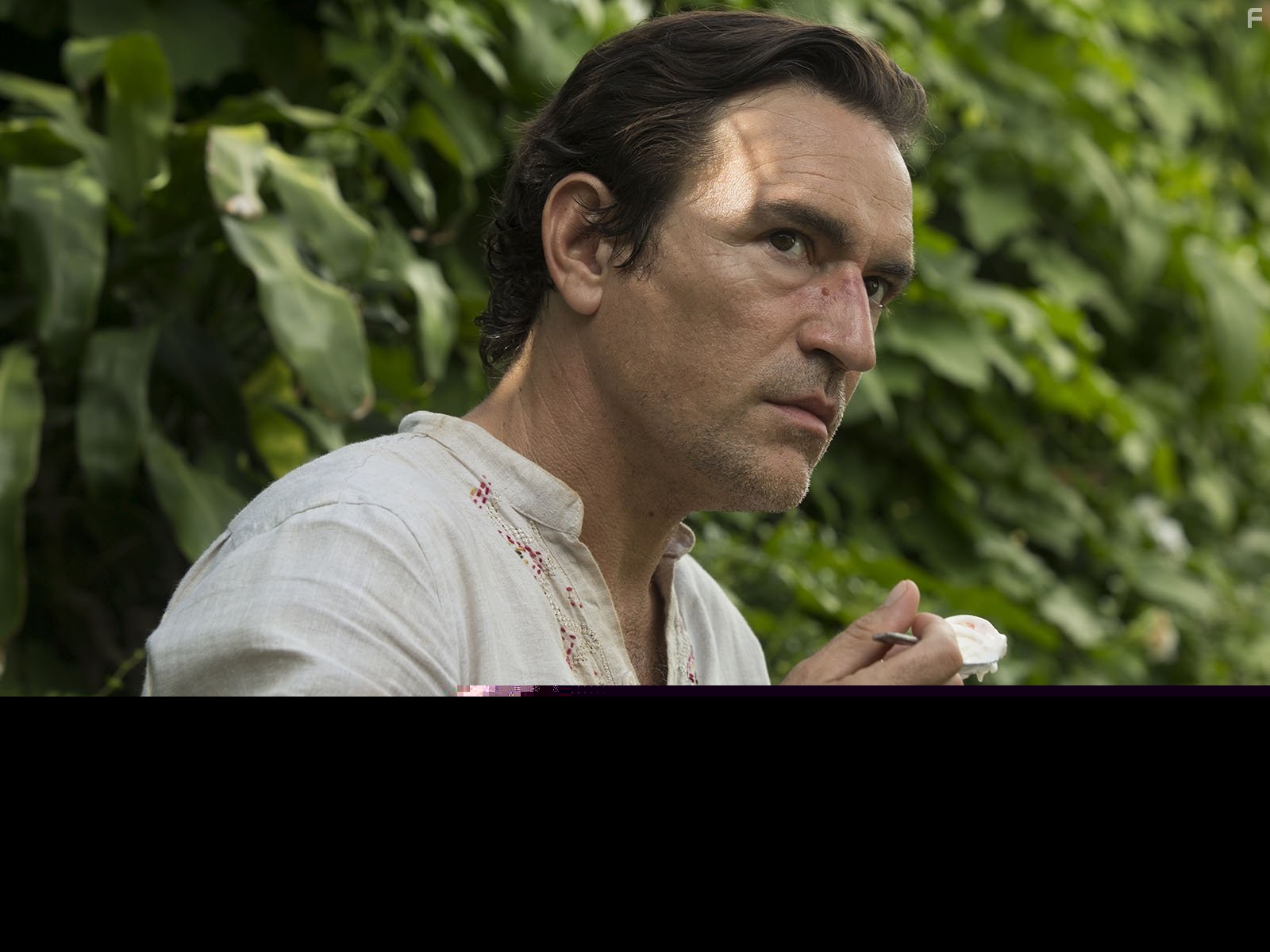 Ben Chaplin, Agust?n Bogle, and Pedro Adorno in Бешеные псы (2015)