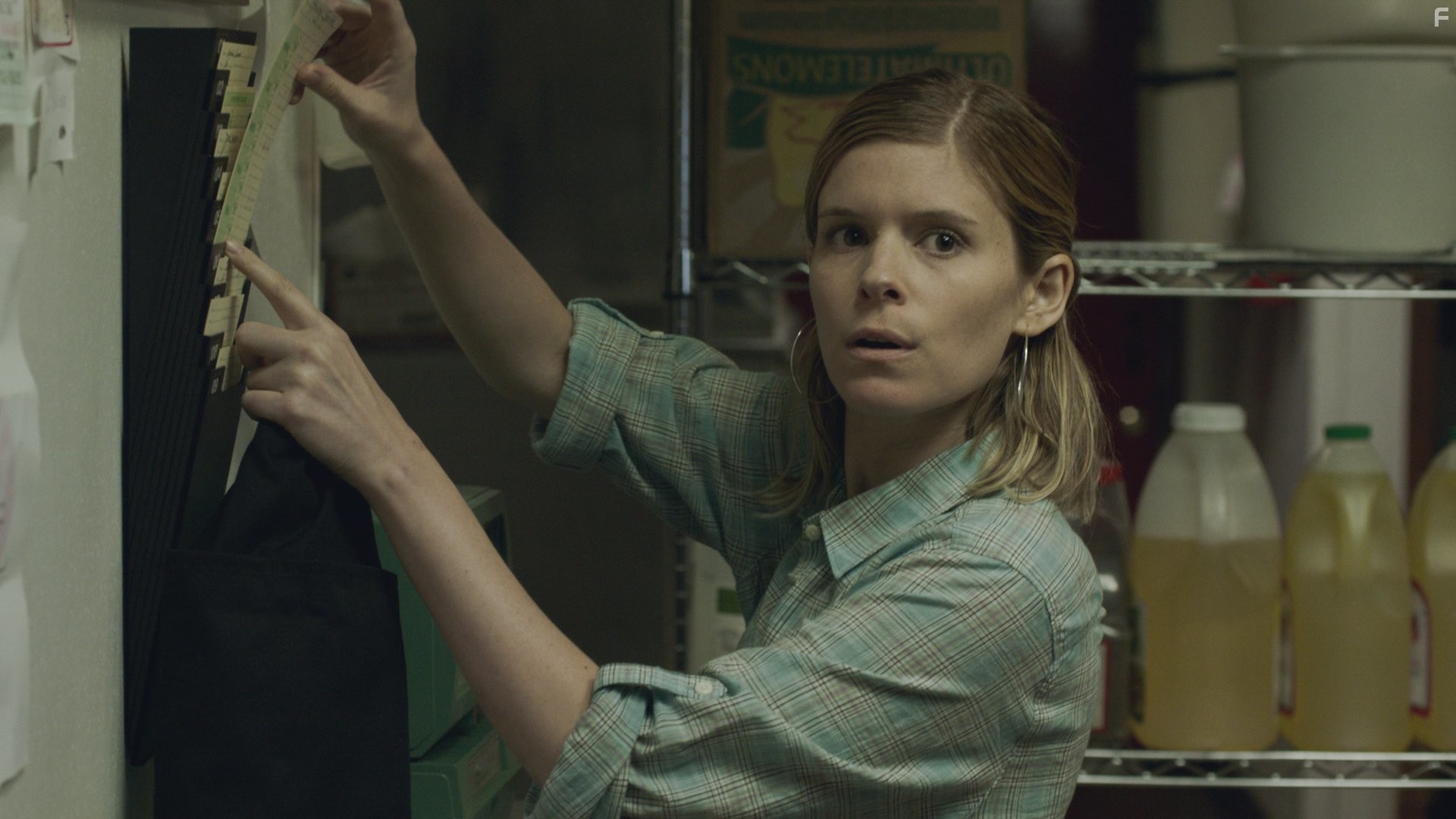 Kate Mara in Пленник (2015)