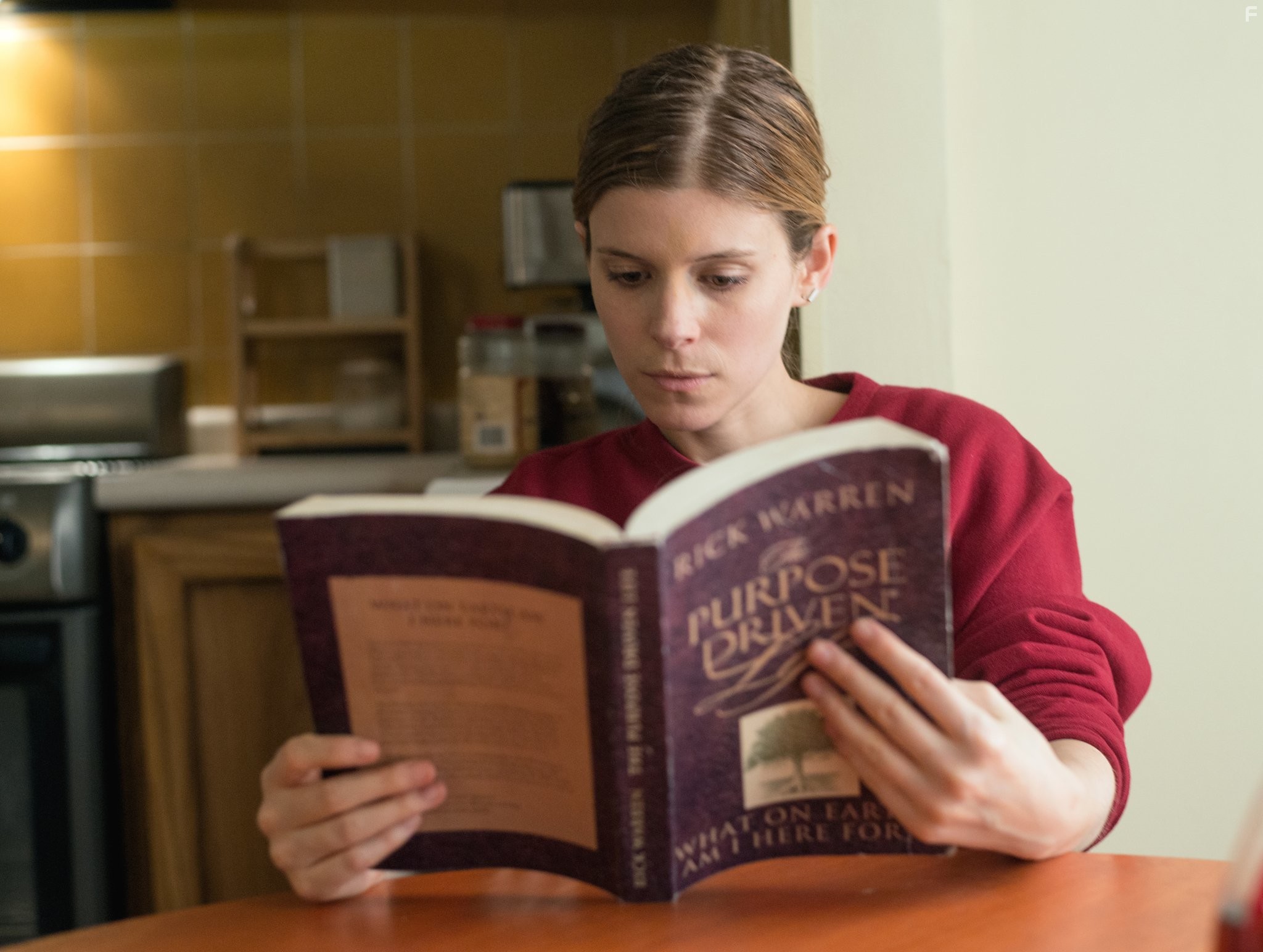 Kate Mara in Пленник (2015)