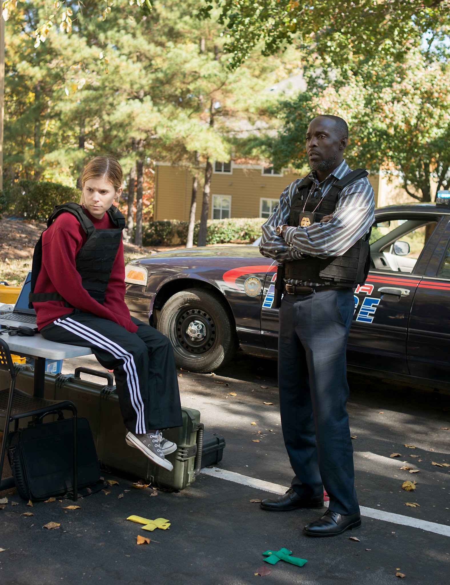 Kate Mara and Michael Kenneth Williams in Пленник (2015)