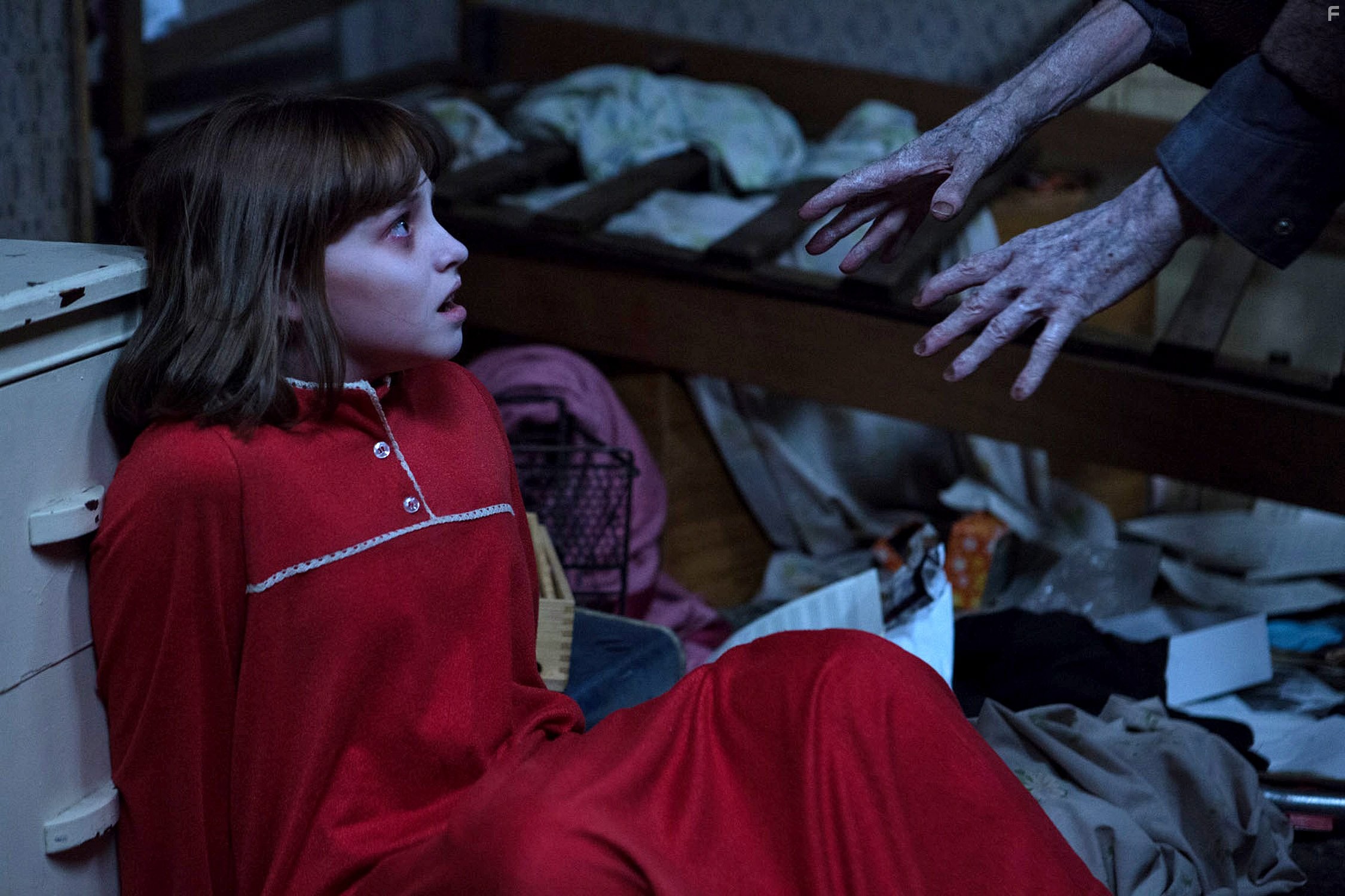 Madison Wolfe in Заклятие 2 (2016)