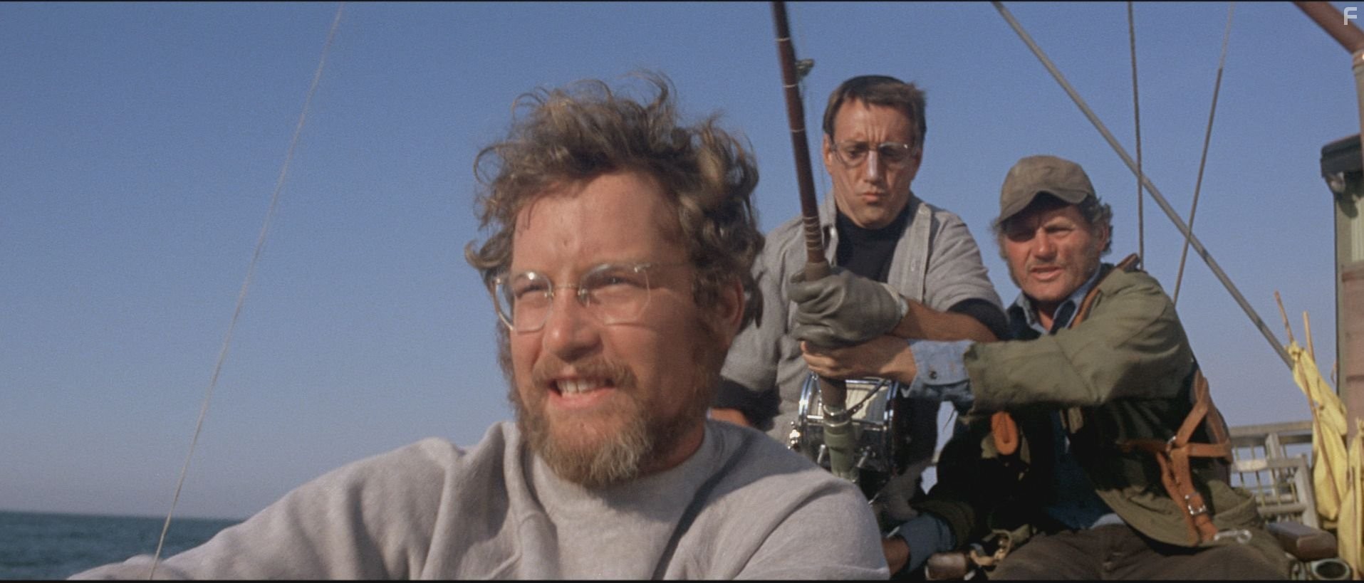 Richard Dreyfuss, Roy Scheider, and Robert Shaw in Чeлюсти (1975)