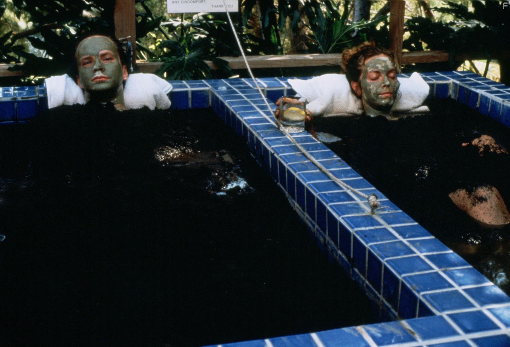 Tim Robbins and Greta Scacchi in Игрок (1992)