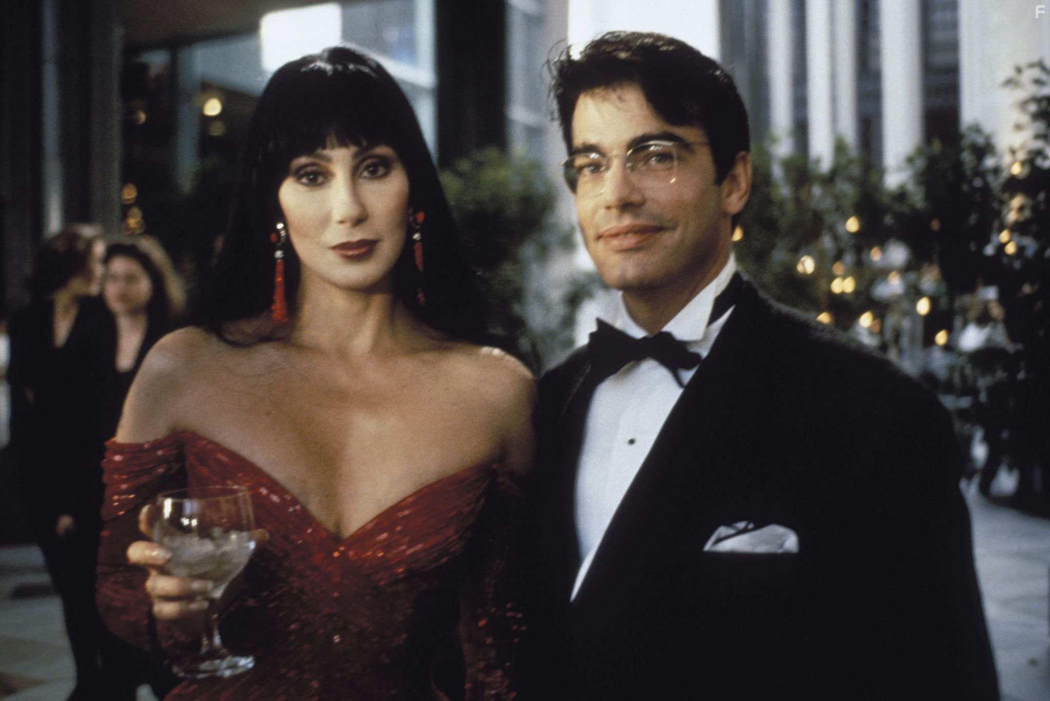 Cher and Peter Gallagher in Игрок (1992)
