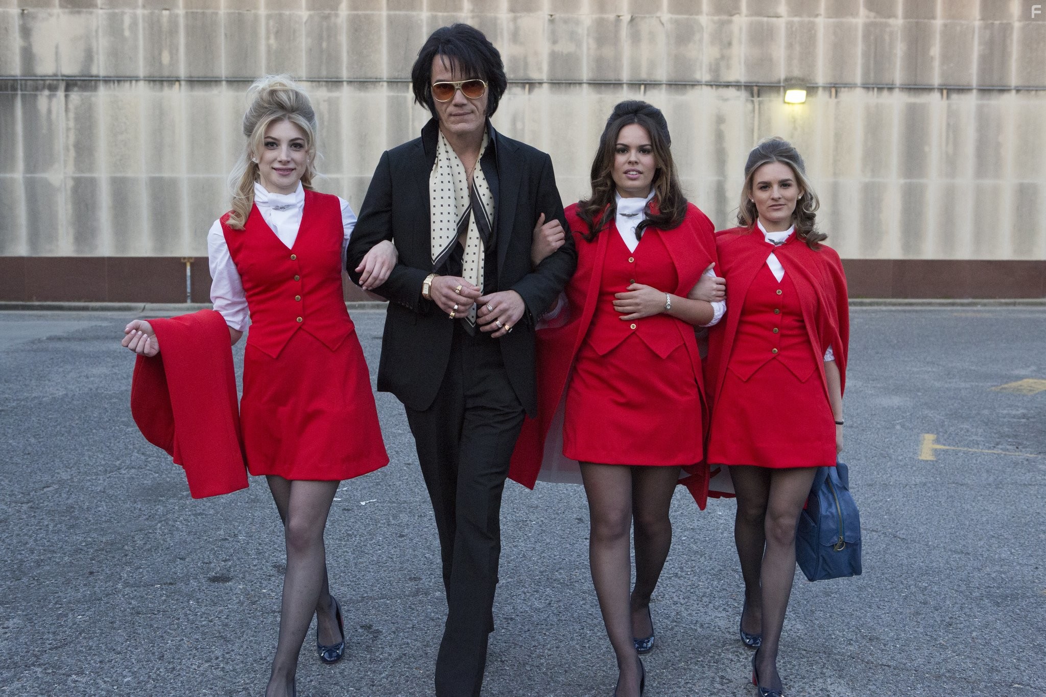 Michael Shannon, Atlanta De Cadenet Taylor, Brittany Anne Woodford, and Jenny Lacey in Элвис и Никсон (2016)