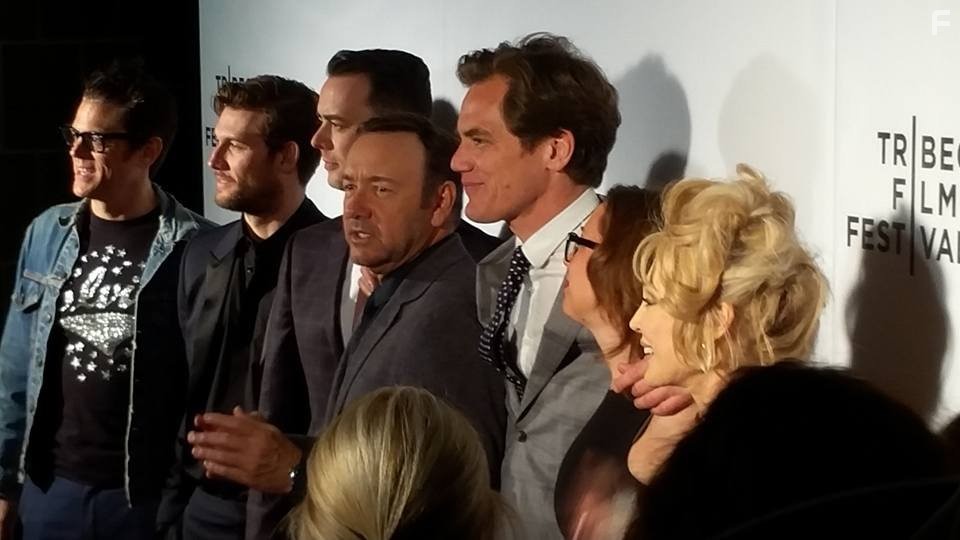 Kevin Spacey, Colin Hanks, Johnny Knoxville, Michael Shannon, Hanala Sagal, Liza Johnson, and Alex Pettyfer in Элвис и Никсон (2016)