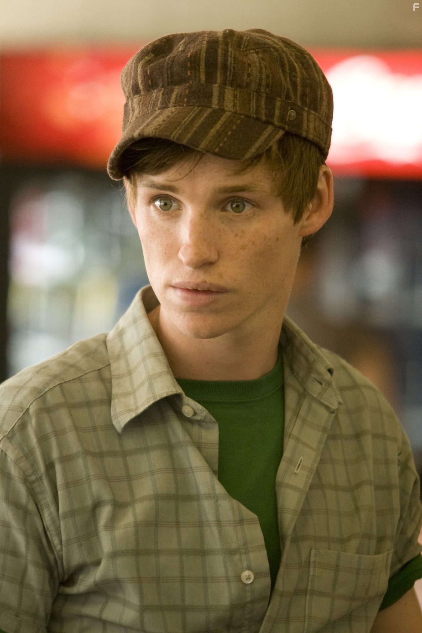 Eddie Redmayne in Желтый платочек счастья (2008)
