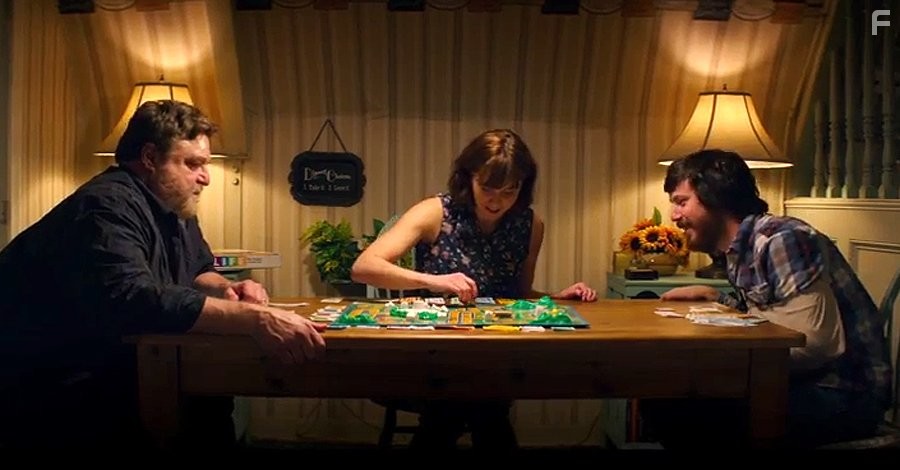 John Goodman, John Gallagher Jr., and Mary Elizabeth Winstead in Кловерфилд, 10 (2016)