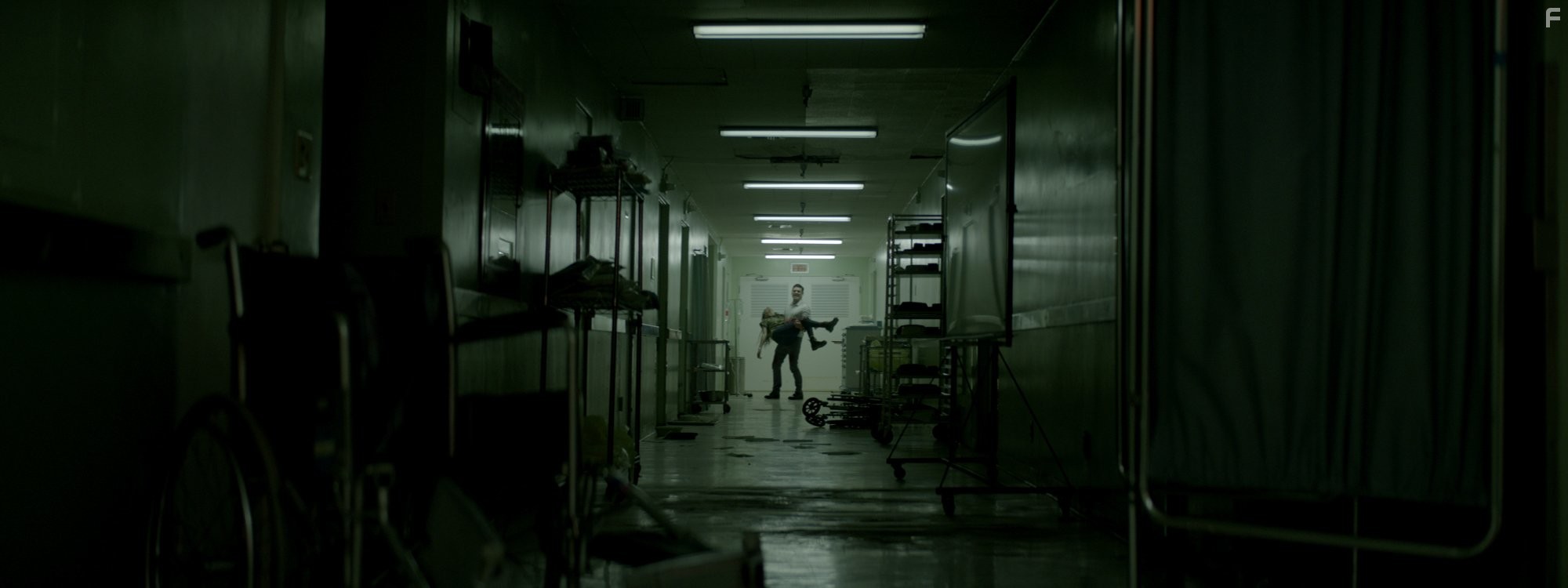 Mather Zickel and Fabianne Therese in Путь на юг (2015)