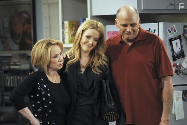 Jennifer Finnigan, Kurt Fuller, and Debra Jo Rupp in Мне хорошо с тобой (2010)