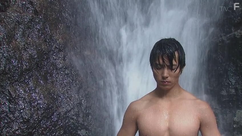 Tomohisa Yamashita in 5 ji Kara 9 ji Made ~ Watashi ni Koi Shita Ikemen Sugiru Ob?san (2015)