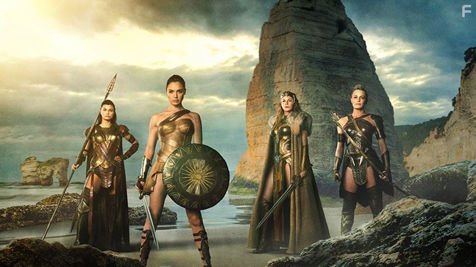 Robin Wright, Connie Nielsen, and Gal Gadot in Чудо-Женщина (2017)
