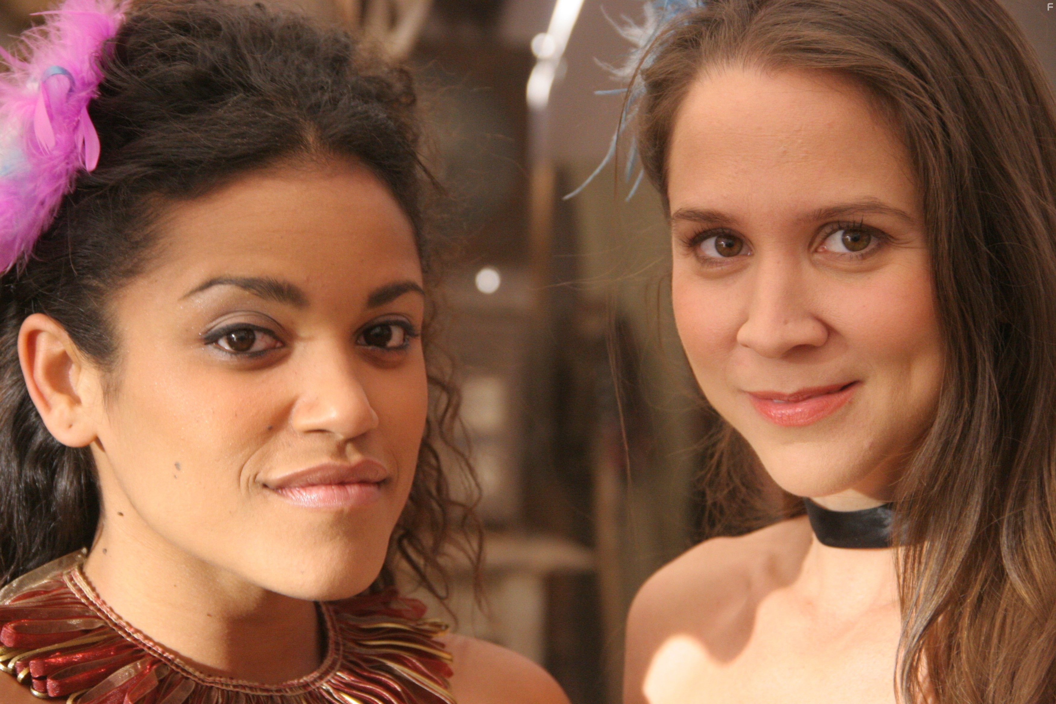 Yaz Canli and Vivian Lamolli in Western Religion (2015)