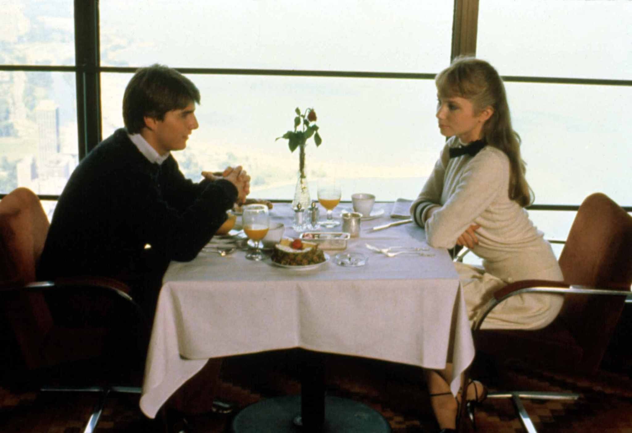 Tom Cruise and Rebecca De Mornay in Рискованный бизнес (1983)