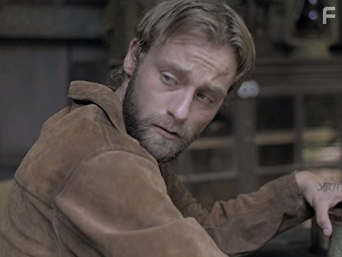 Joe Anderson in Изгои (2016)