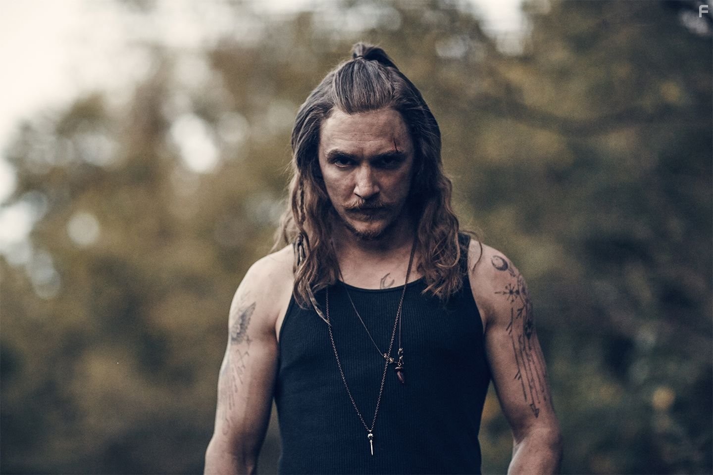 Kyle Gallner in Изгои (2016)