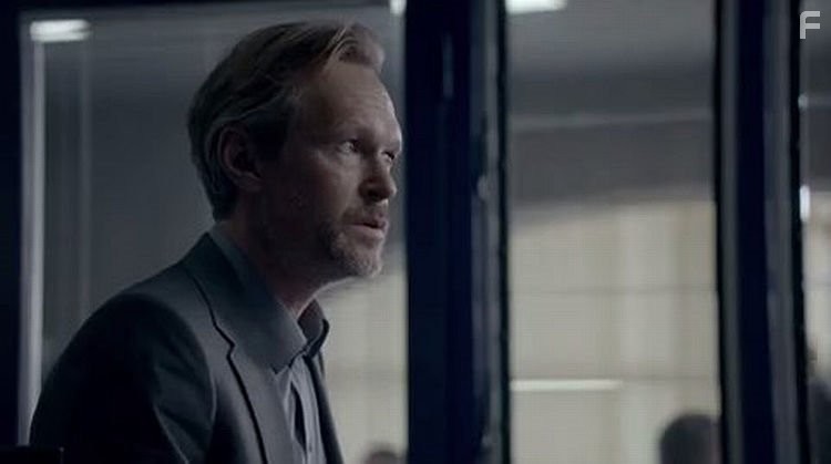 Steven Mackintosh in Счастливчик (2016)