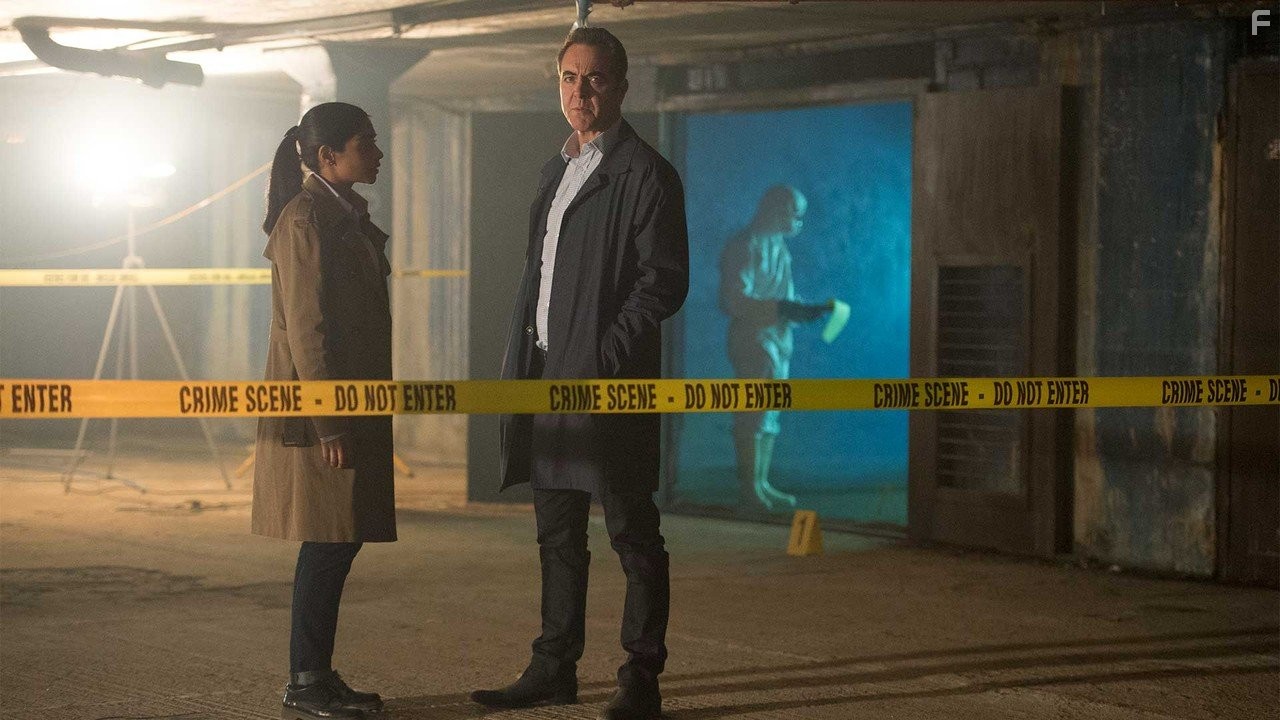 James Nesbitt and Amara Karan in Счастливчик (2016)