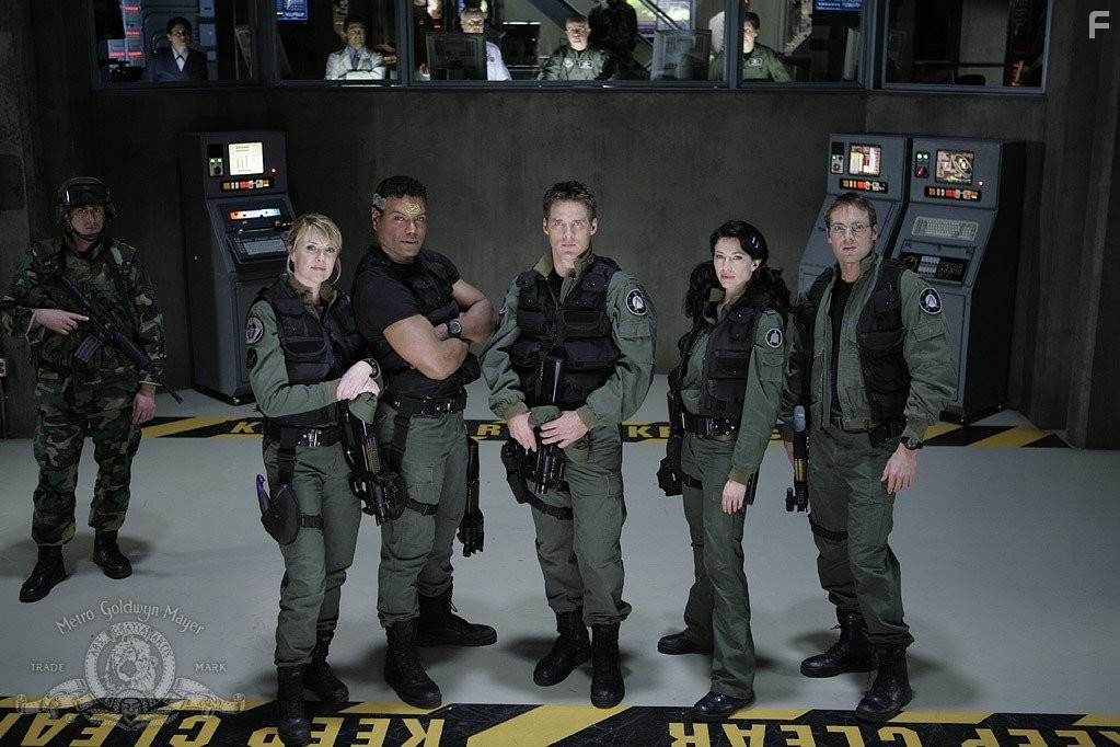 Ben Browder, Christopher Judge, Michael Shanks, and Amanda Tapping in Звездные врата: Ковчег Истины (2008)