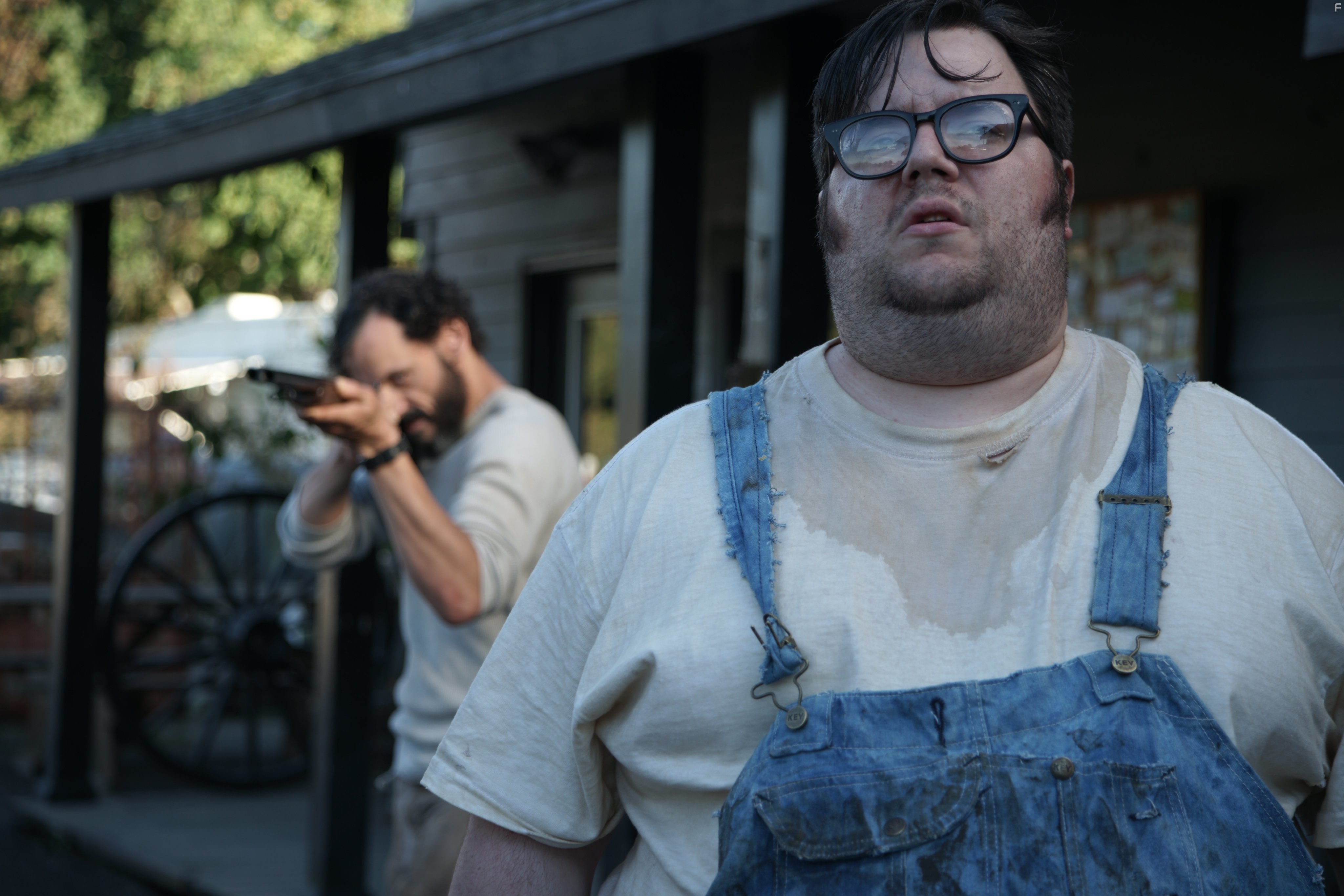 Aaron Trainor and Jason Rouse in Лихорадка (2016)