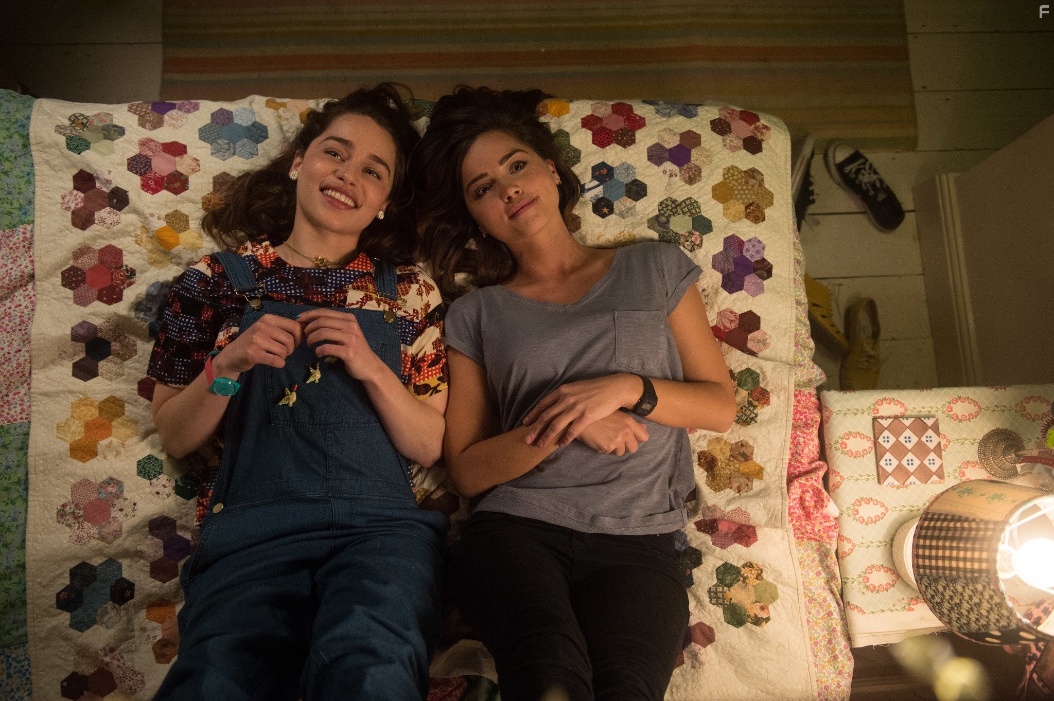 Jenna Coleman and Emilia Clarke in До встречи с тобой (2016)