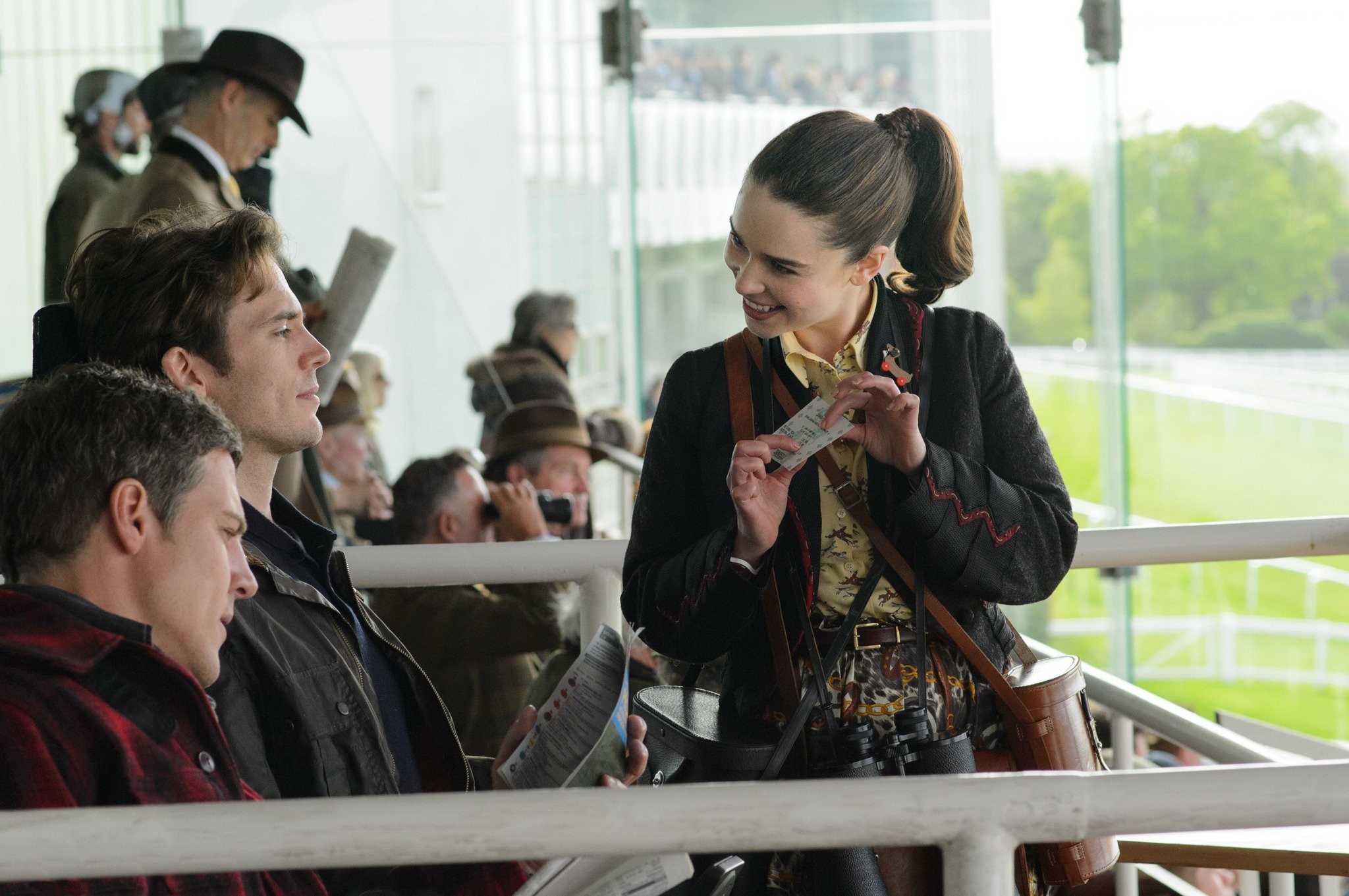 Sam Claflin and Emilia Clarke in До встречи с тобой (2016)