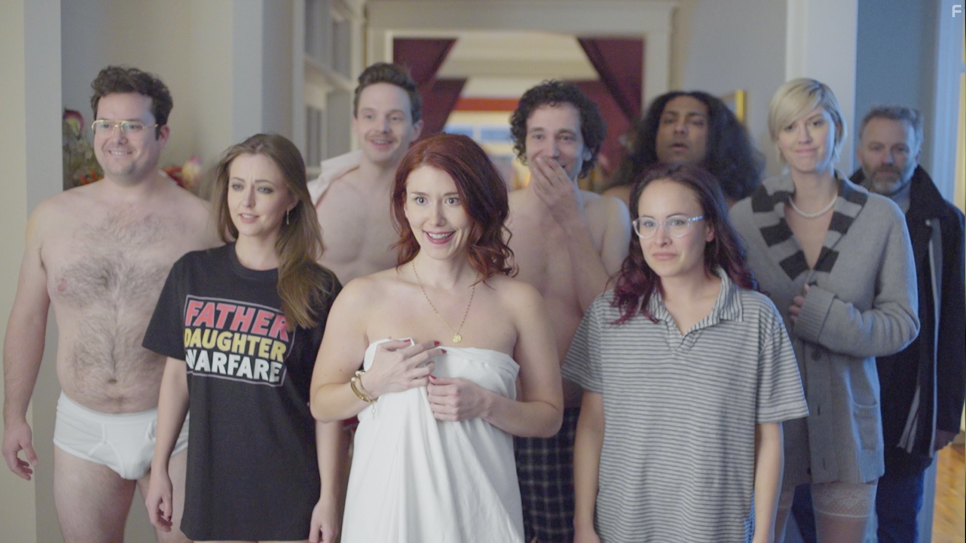 Как организовать оргию в небольшом городке