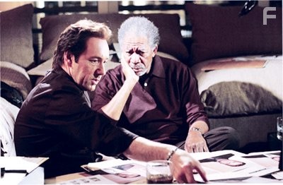 Morgan Freeman and Kevin Spacey in Эдисон (2005)