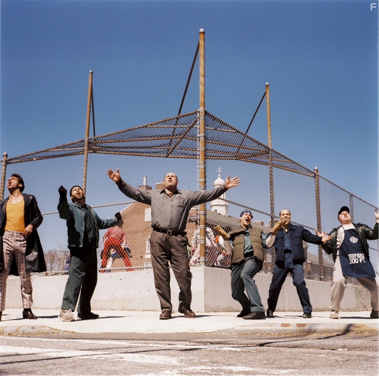 James Gandolfini in Любовь и сигареты (2005)