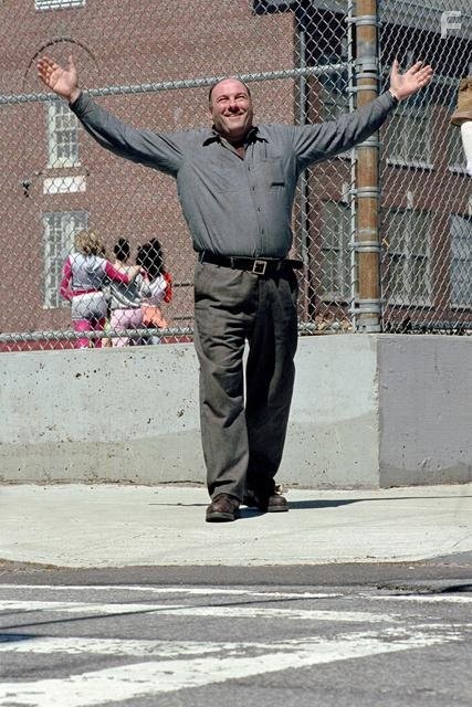 James Gandolfini in Любовь и сигареты (2005)