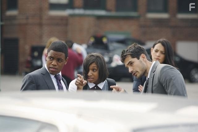 D.J. Cotrona, Natalie Martinez, and Jon Michael Hill in 187 Детройт (2010)