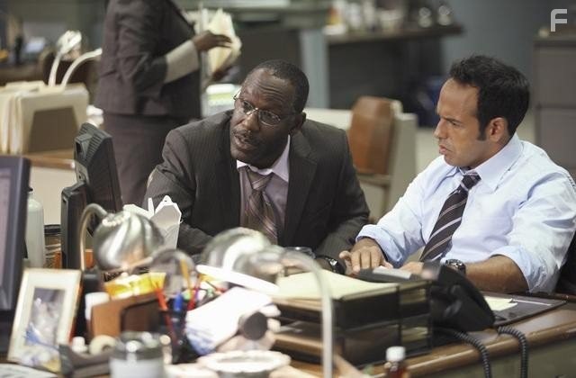 James McDaniel and Shaun Majumder in 187 Детройт (2010)