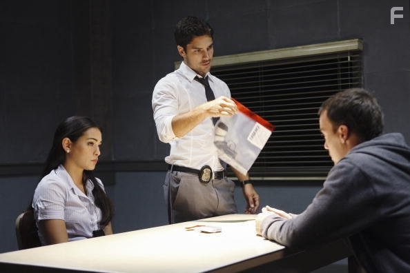 Mike Foy, D.J. Cotrona, and Natalie Martinez in 187 Детройт (2010)