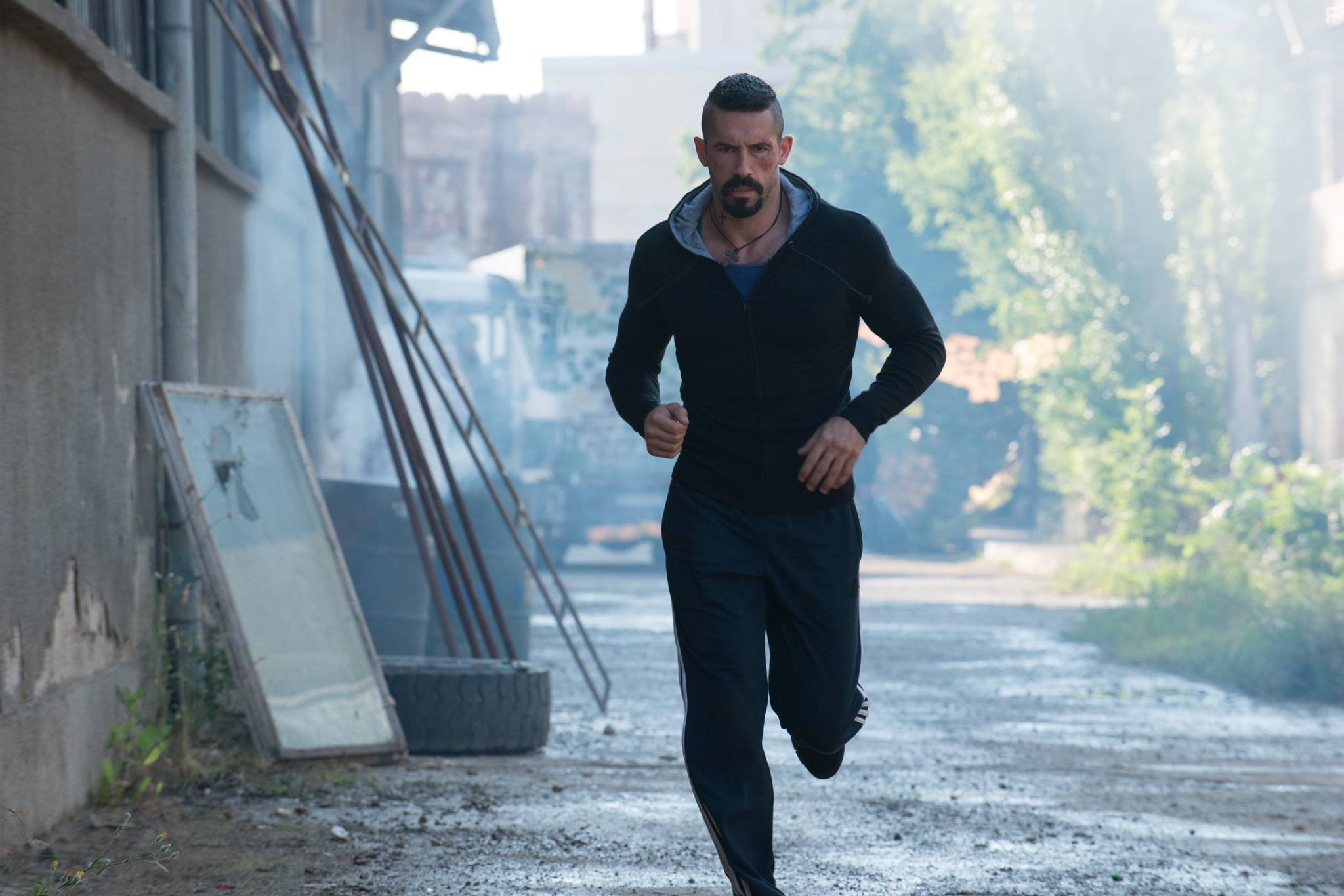 Scott Adkins in Бойка: Неоспоримый (2016)