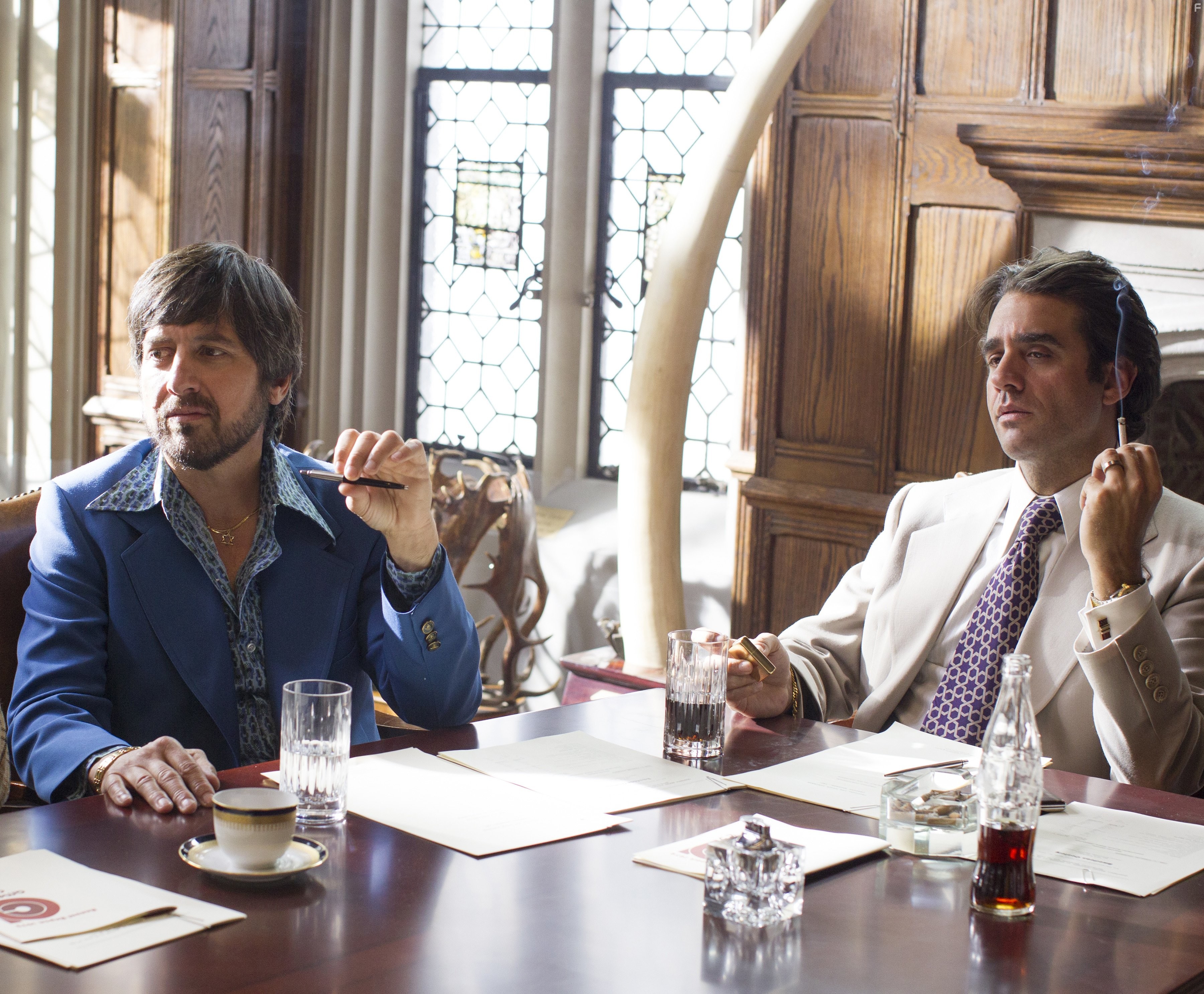 Ray Romano and Bobby Cannavale in Винил (2016)