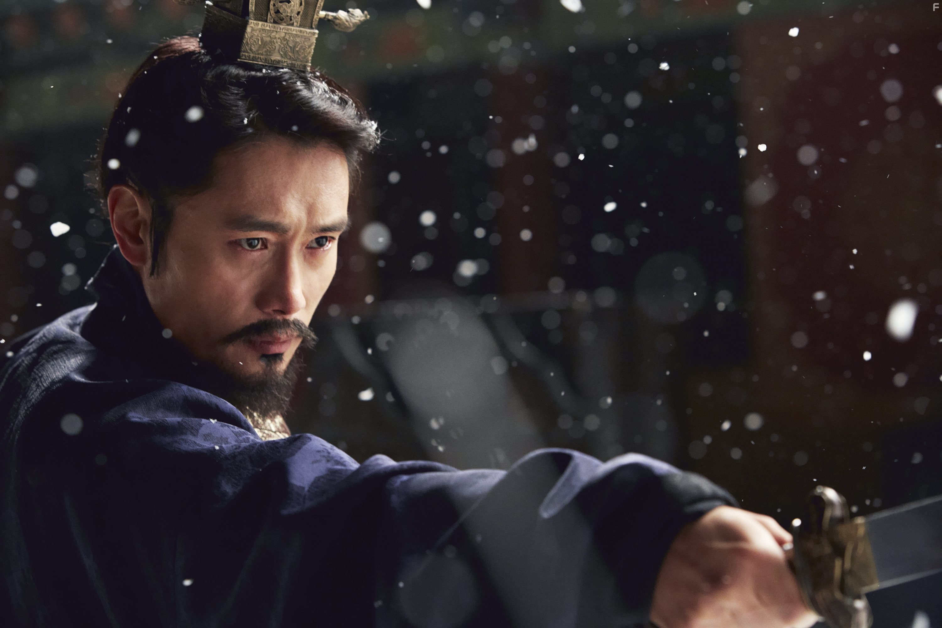 Byung-hun Lee in Hyeomnyeo: Kar-ui gi-eok (2015)