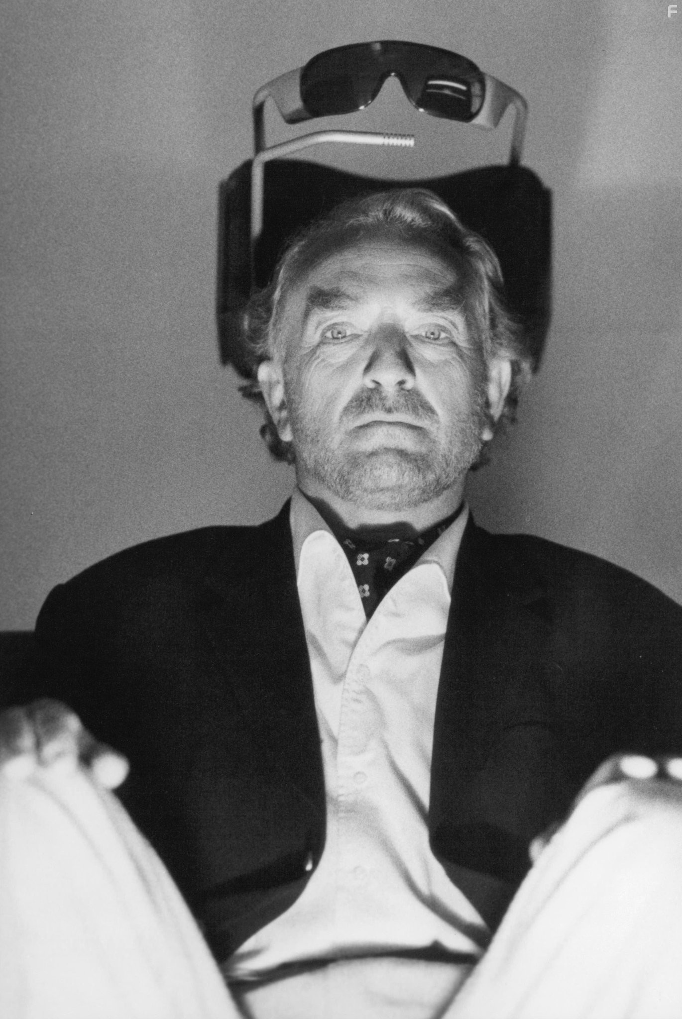 Paul Freeman in Колония (1997)