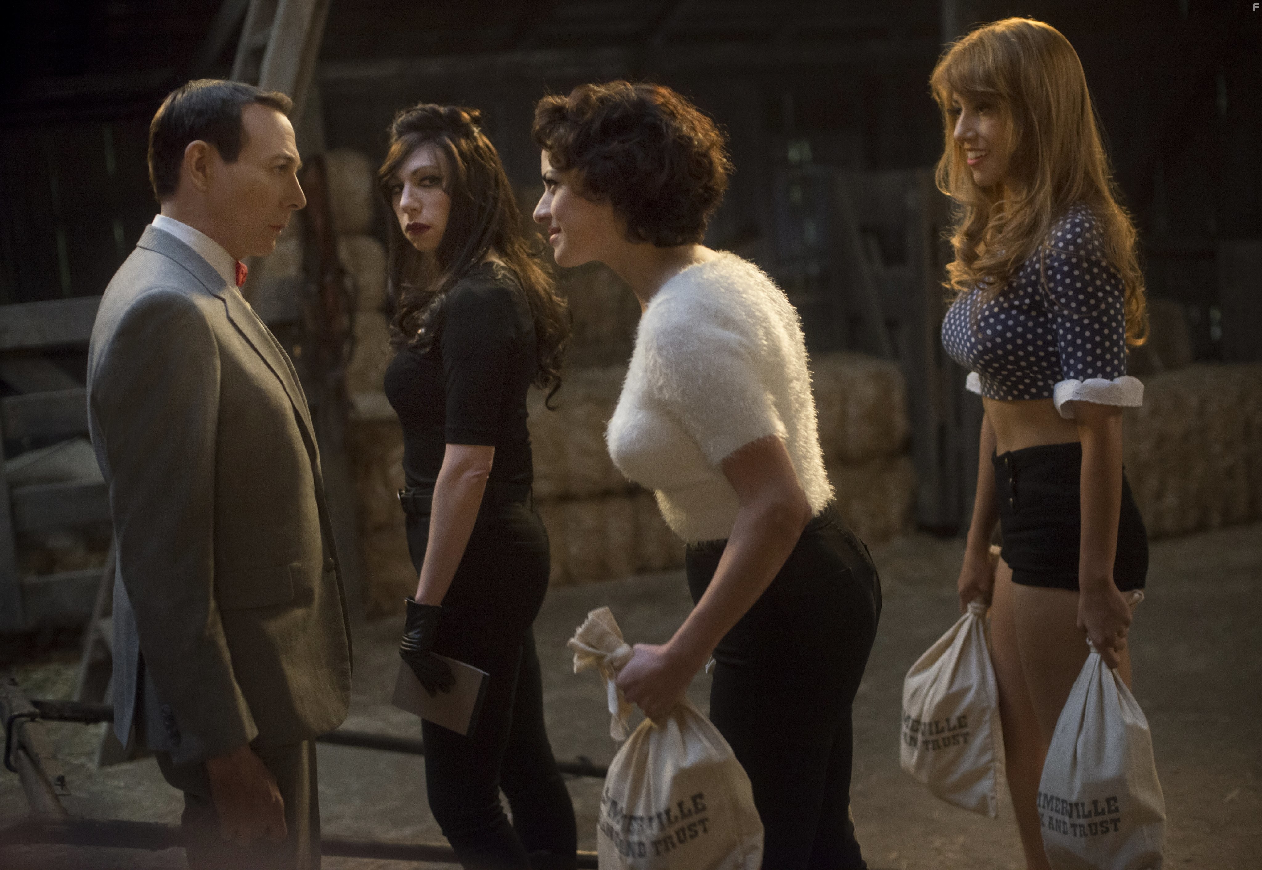 Paul Reubens, Stephanie Beatriz, and Jessica Pohly in Дом игрушек Пи-ви (2016)